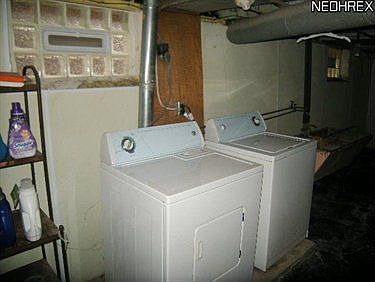 4th image of 1539 Ridgewood Ave