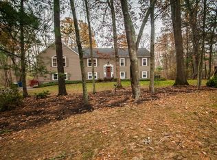 31 Oak Ridge Ln, Bridgewater, MA 02324