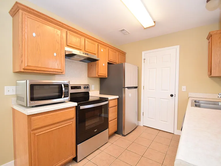 2305 SW Choctaw St — Photo 8