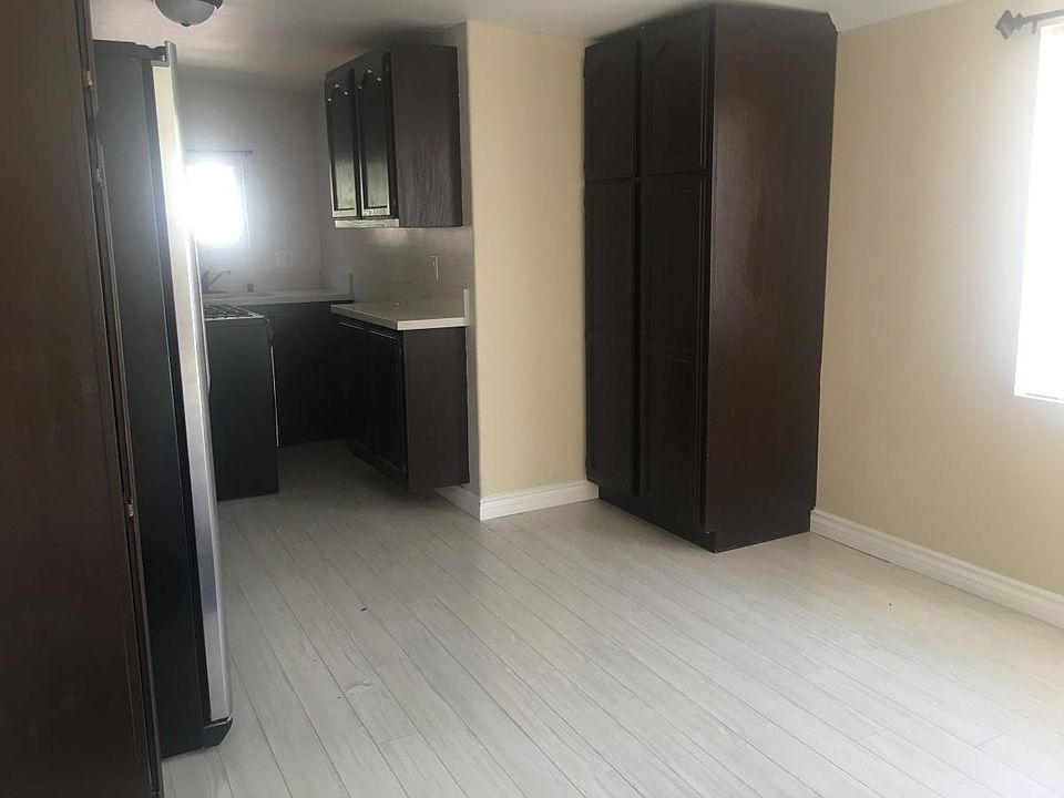 2nd image of 8000 Van Nuys Blvd