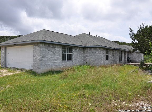 3rd image of 310 County Road 2763