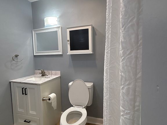 5th image of 866 Harlan St #1