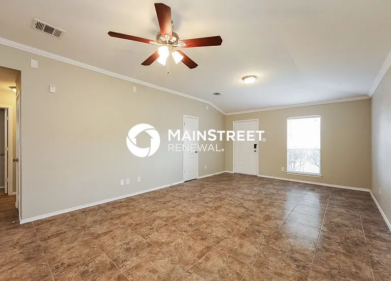 10211 Round Rock Way — Photo 5
