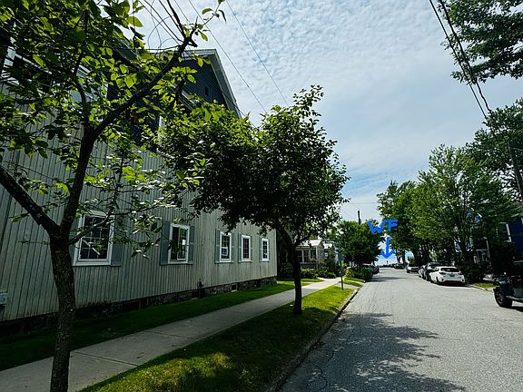 1 block from waterfront and beaches