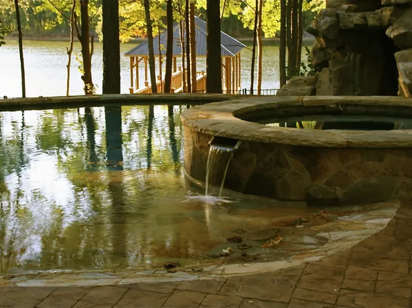 8790 Colebridge Ct, Sherrills Ford, NC 28673