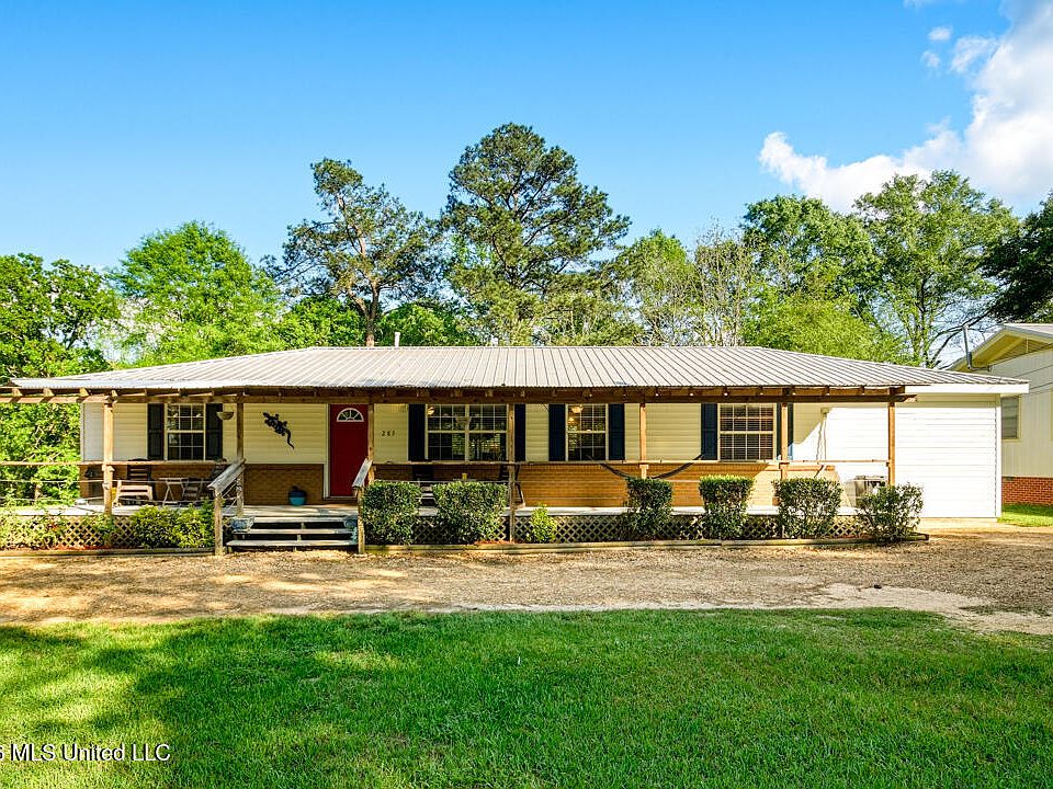 1st image of 285 Magnolia Dr
