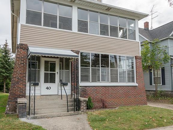 2nd image of 40 Valley Ave NW