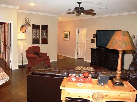 5th image of 5602 San Saba Ave