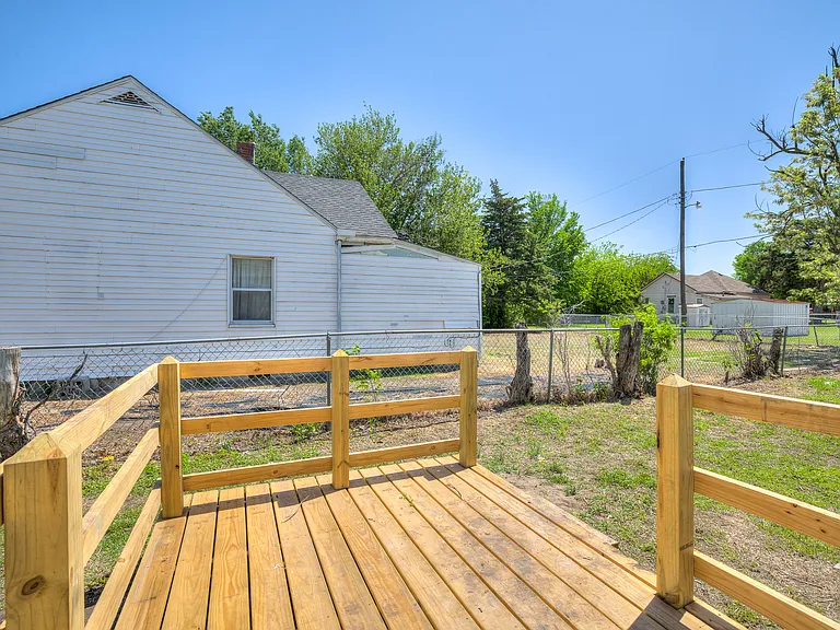 515 W Martin St — Photo 34