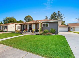 1030 S Christine St, Appleton, WI 54915