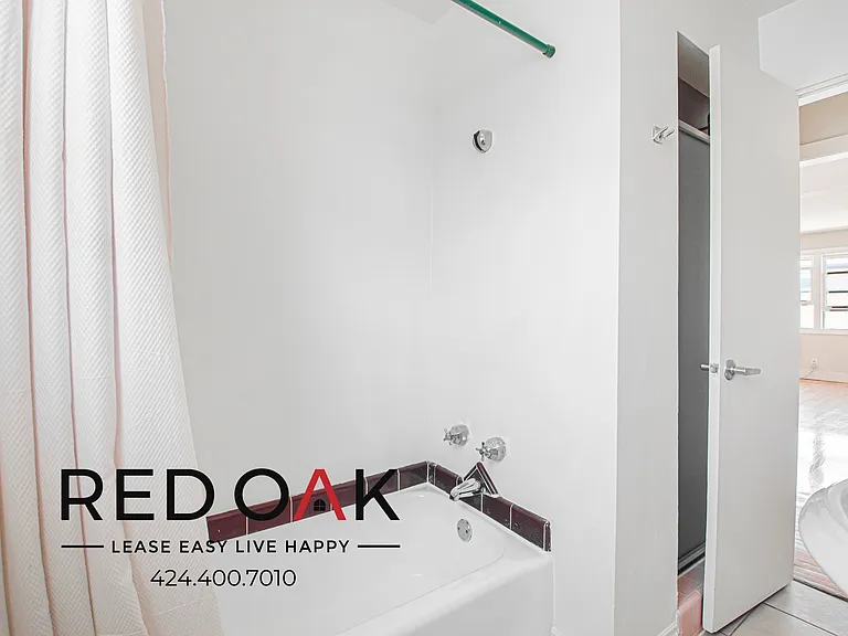 1148 S Sherbourne Dr #5 — Photo 13