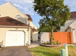 12 Longfellow Ct, Freehold, NJ 07728