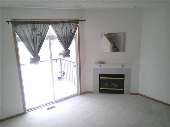 406 Village PKWY-2
