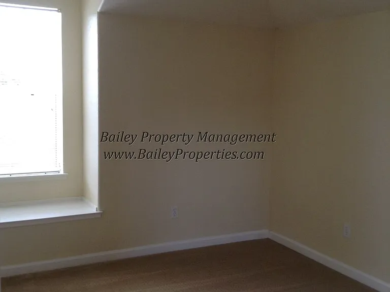19 Mary Case Ln — Photo 7