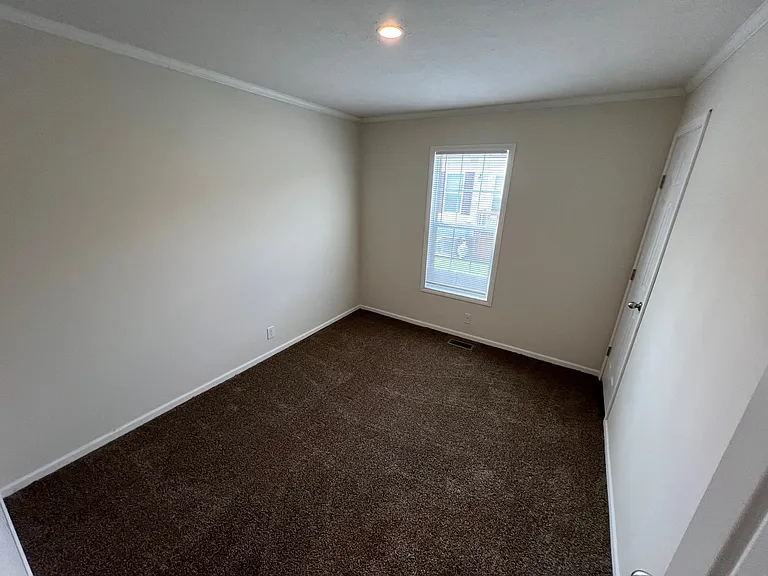 7769 Kimberly Dr — Photo 11