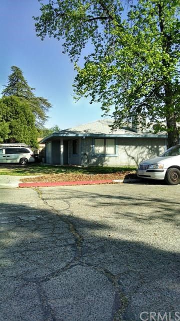1st image of 747 W Devonshire Ave