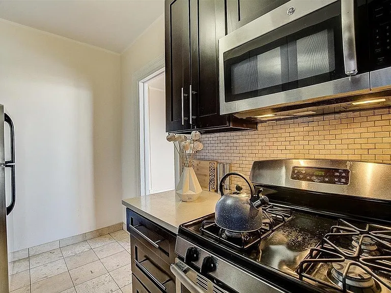2600 Kennedy Blvd #8L — Photo 10