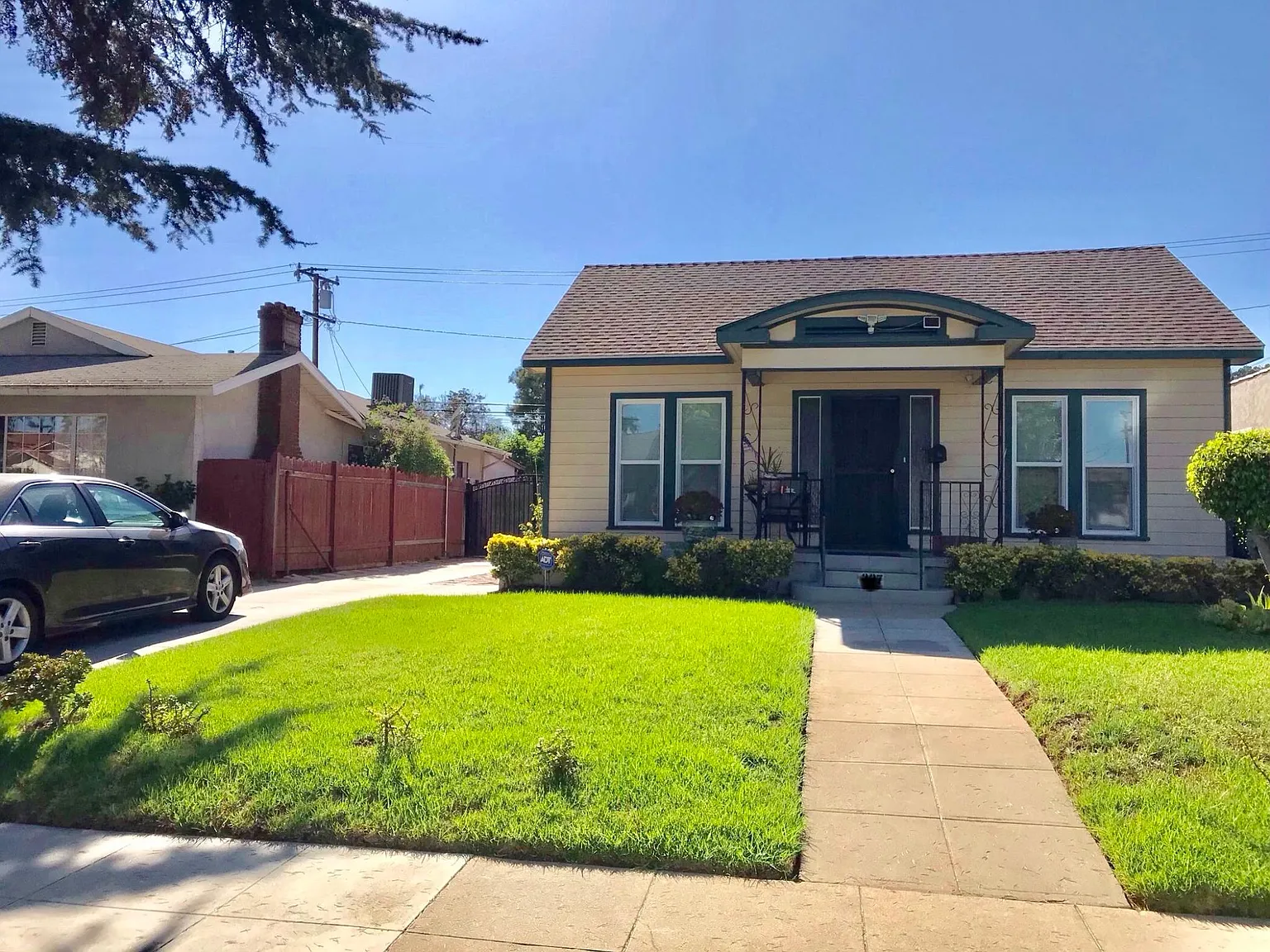 La Paloma Ave, Alhambra — Photo 1