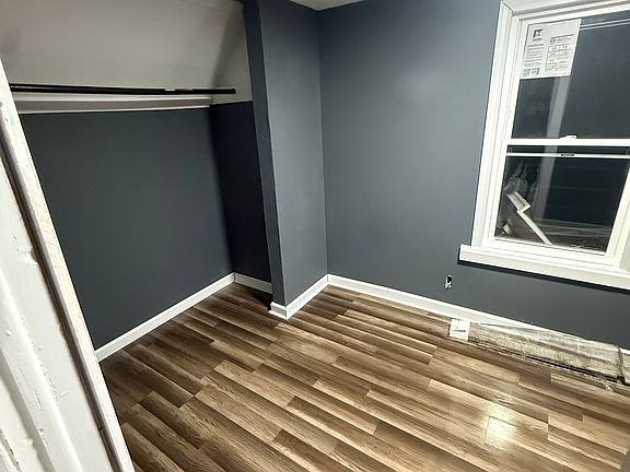 3rd image of 116 Earl St Floor 3