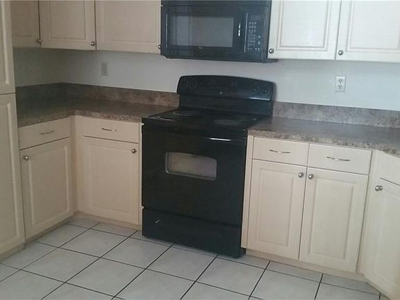 3rd image of 21209 Bassett Ave