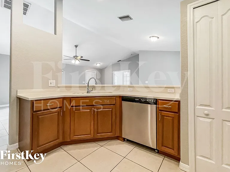 5152 Tolson St — Photo 6