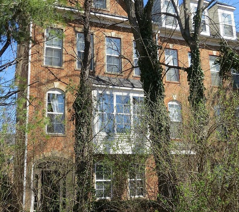 Exterior (Front)