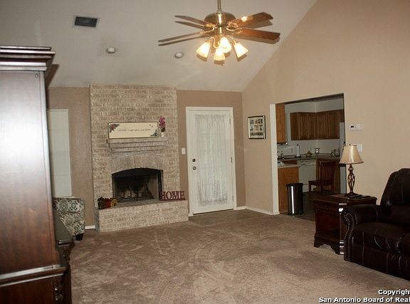 5th image of 438 Settlers View Dr