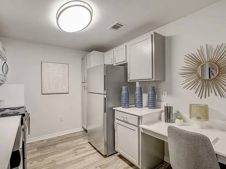 Oasis at Plum Creek Apartments — Photo 25