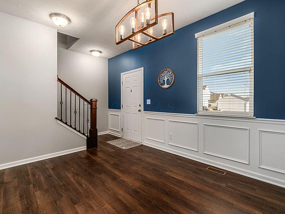 4th image of 183 Schellinger St