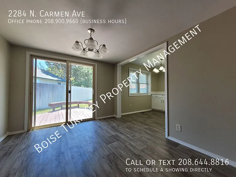 2284 N Carmen Ave — Photo 20