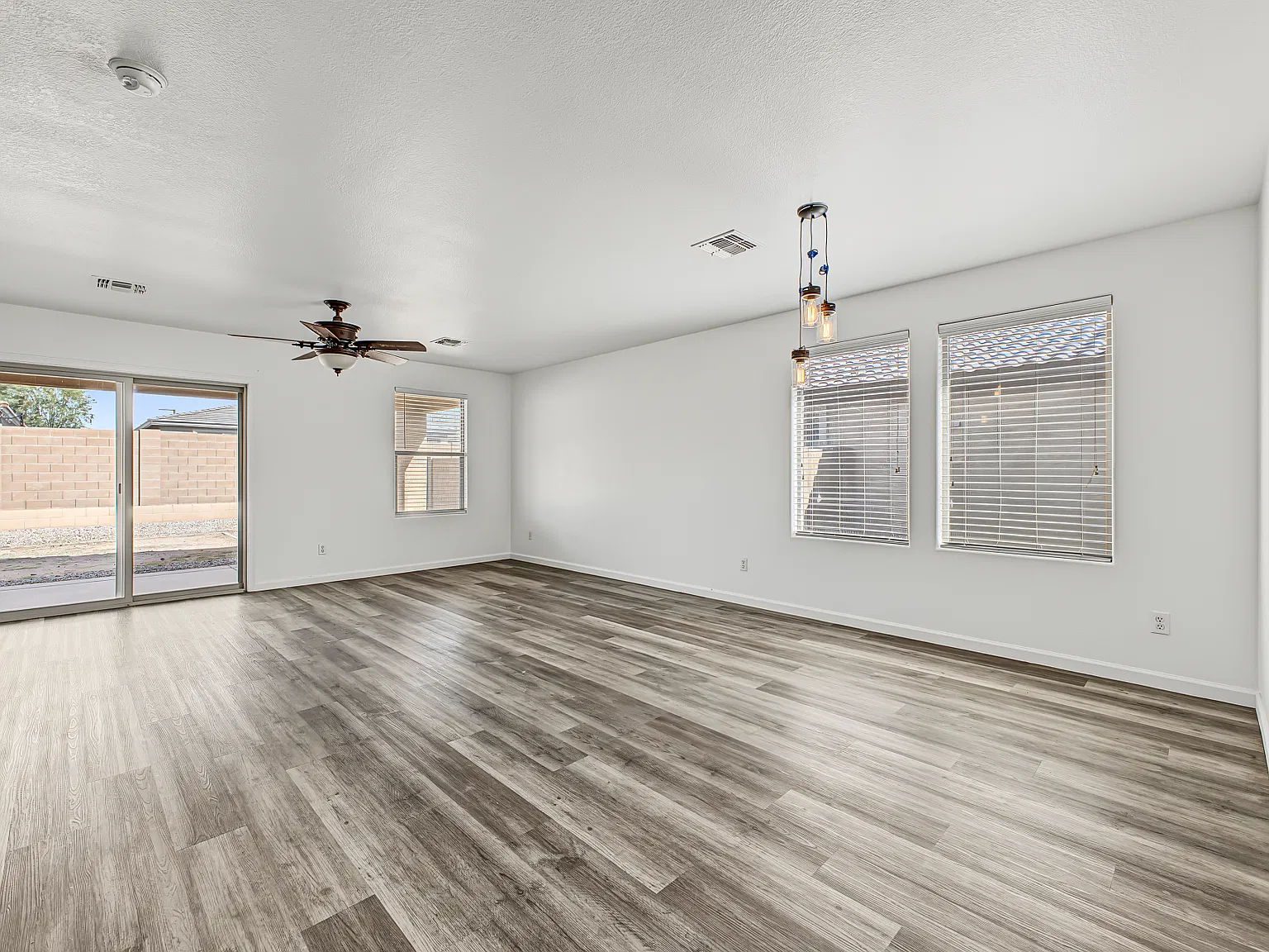3 bed, 1500 sqft, $1,995 — Photo 4