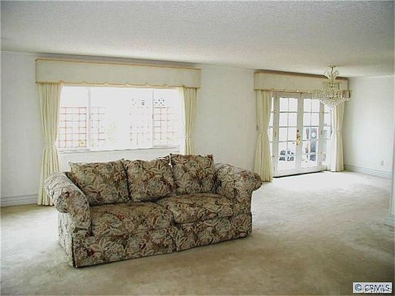 3rd image of 14285 Middletown Ln