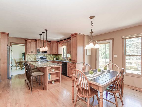 2nd image of 2512 Millington Ln