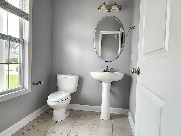 303 Wynbrookee Ln — Photo 5