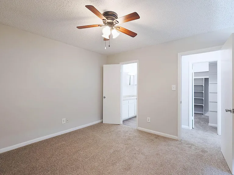 Hampton Hall | Comfort, Convenience, & Community All In One — Photo 141
