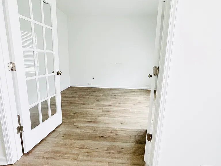 313 Winston Way — Photo 4