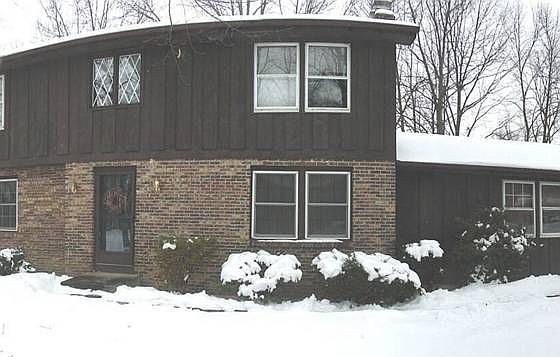 1st image of 128 Oak Meadows Dr