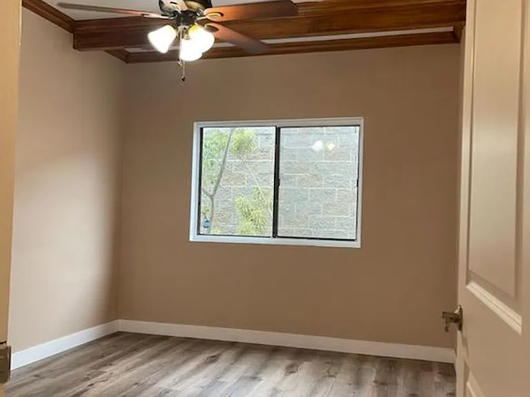 963 N Harvard Blvd — Photo 15