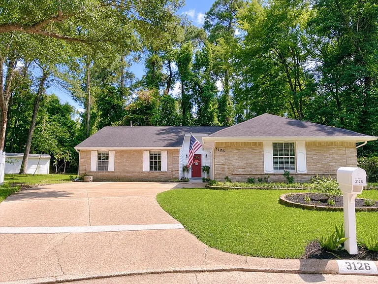 3126 Village Woods Dr — Photo 1