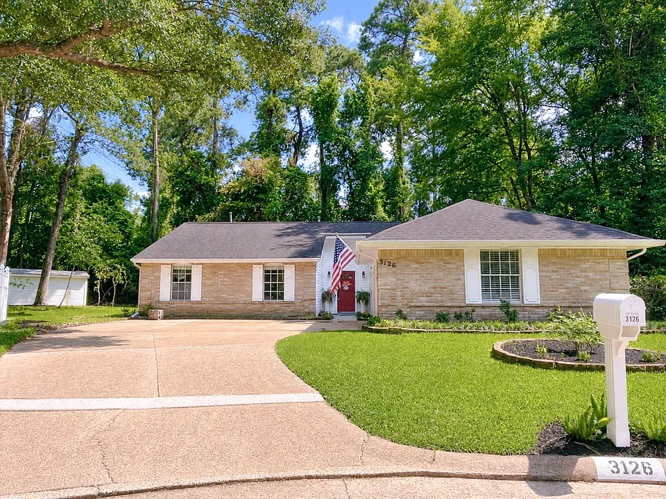3126 Village Woods Dr