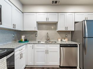 10506 Pacific St #E104, Omaha, NE 68114