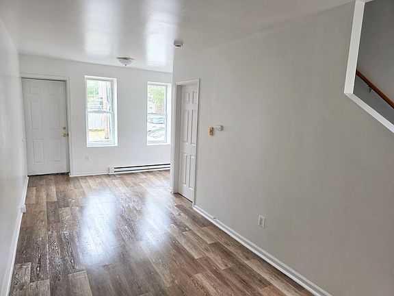 2nd image of 1107 Read St