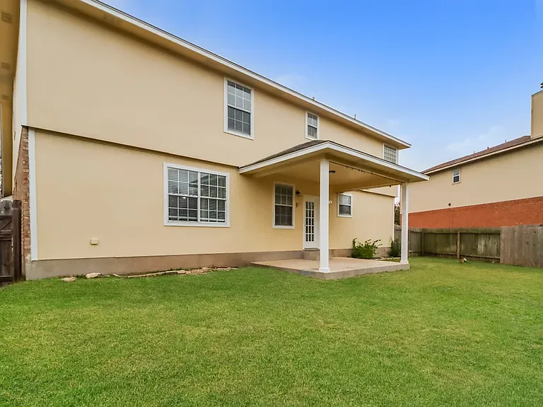 1626 Abbey Ln — Photo 12