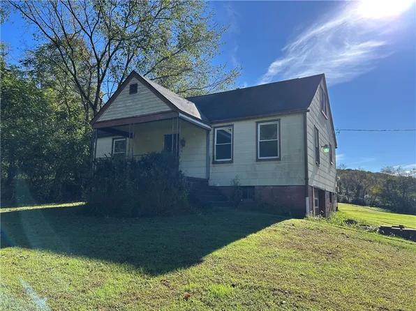 22 Finnin Rd, New Kensington, PA 15068