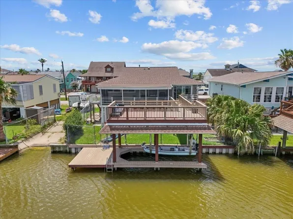 218 Barracuda St, Bayou Vista, TX 77563