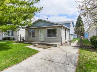 30712 Groveland St, Madison Heights, MI 48071