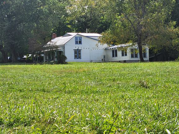 5th image of 227 Dry Fork Rd