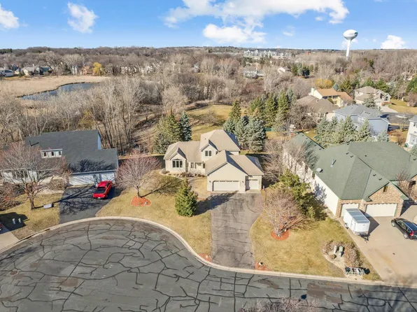 307 Lady Slipper Ln, Vadnais Heights, MN 55127