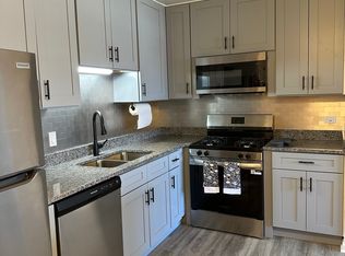 7015 W Gunnison St APT 2B, Harwood Heights, IL