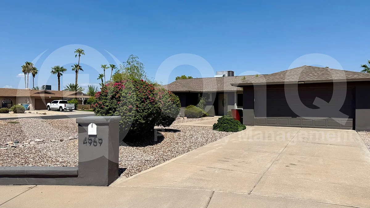 3 bed, 2.0 bath, 1817 sqft, $3,899 — Photo 1